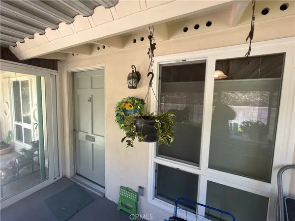 26857 Avenue Of The Oaks #A, Newhall, CA 91321