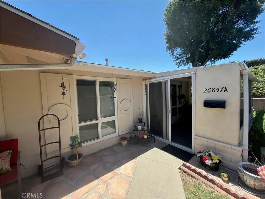 26857 Avenue Of The Oaks #A, Newhall, CA 91321 - #2