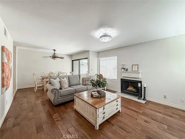 10740 Woodley, Los Angeles, CA 91344