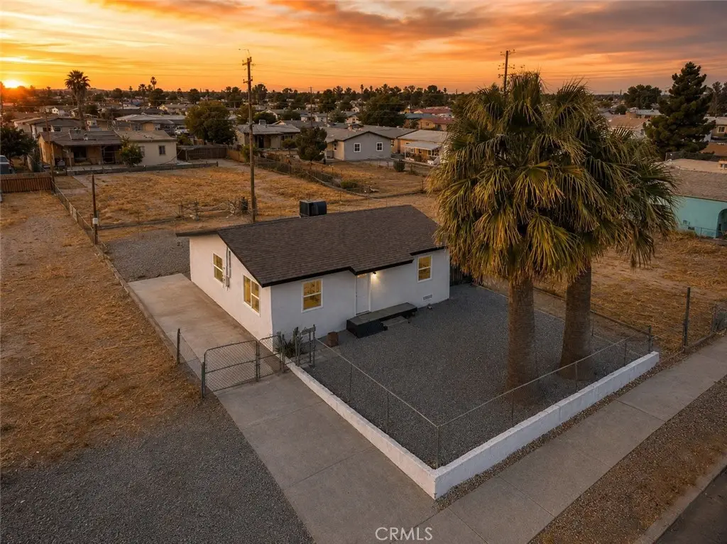 120 W Williams Street, Barstow, CA 92311 - #1
