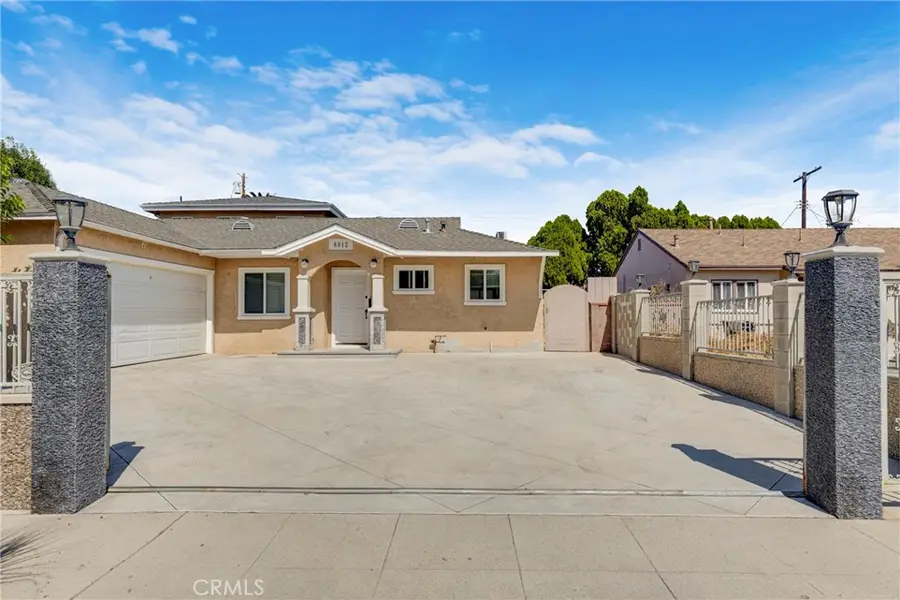 8012 Hesperia, Reseda, CA 91335 - #3