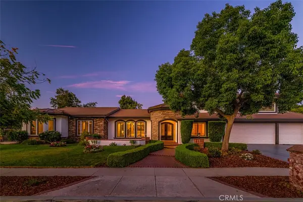 586 Valley Gate Rd, Simi Valley, CA 93065