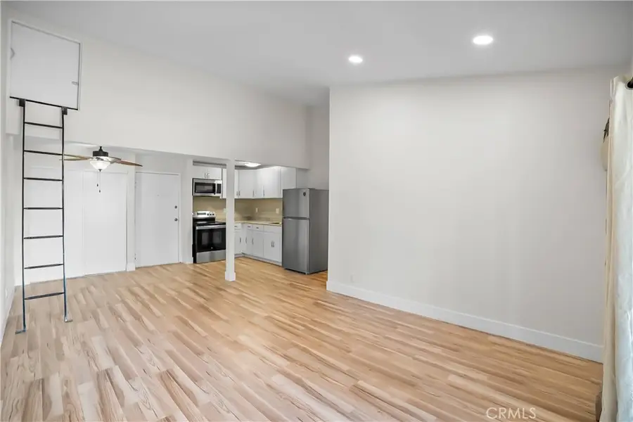 21801 Roscoe Boulevard #206, Canoga Park, CA 91304 - #3