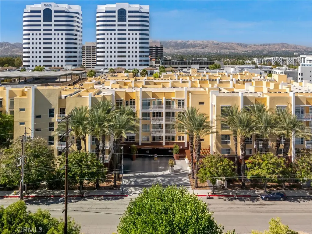 21301 Erwin Street #511, Woodland Hills, CA 91367 - #1
