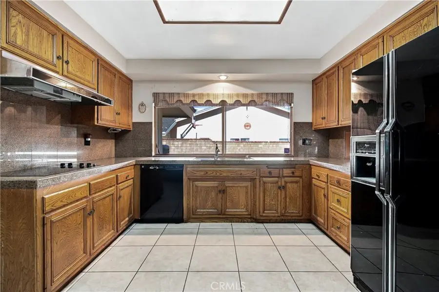 19208 Lassen, Northridge, CA 91324 - #2