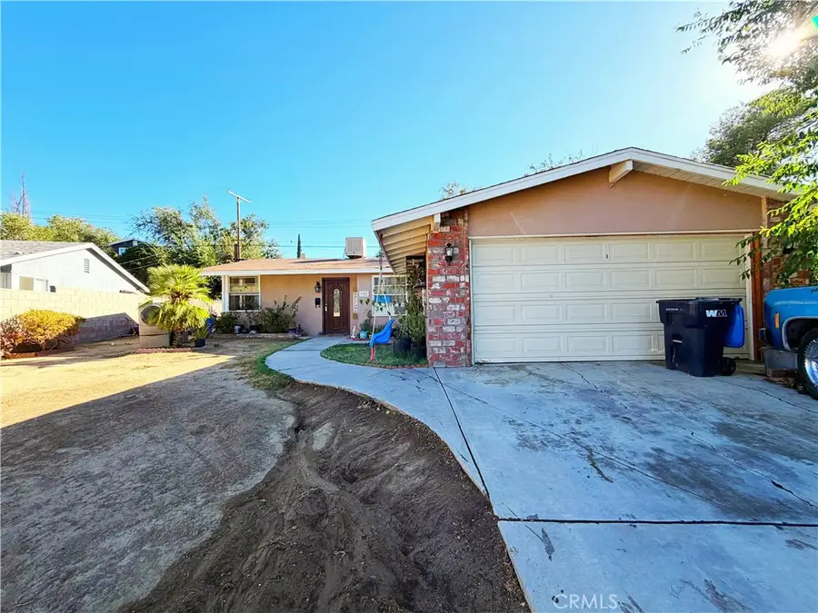 302 E Avenue R11, Palmdale, CA 93550 - #2