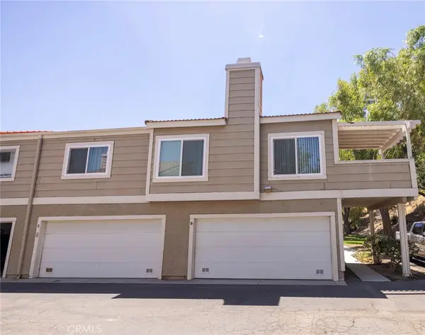 31371 The Old Rd #E, Castaic, CA 91384