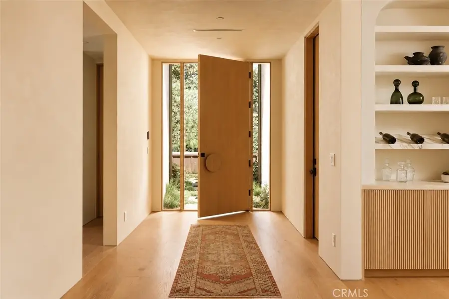 4521 Mary Ellen Avenue, Sherman Oaks, CA 91423 - #2