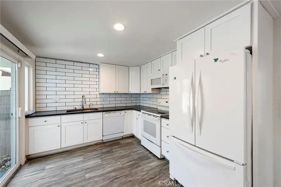22242 Germain St #7, Chatsworth, CA 91311 - #2