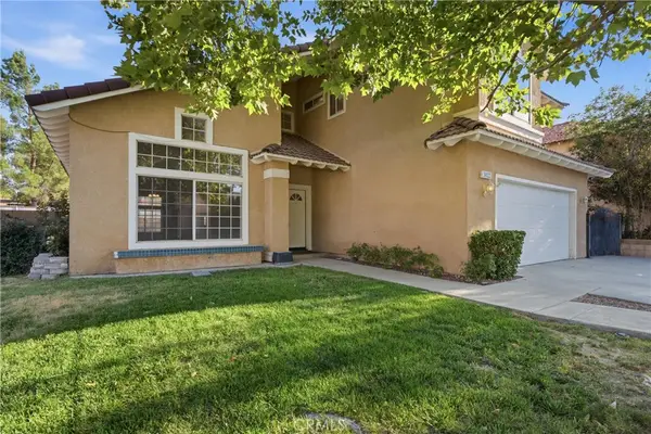 3022 Caruso Lane, Lancaster, CA 93536