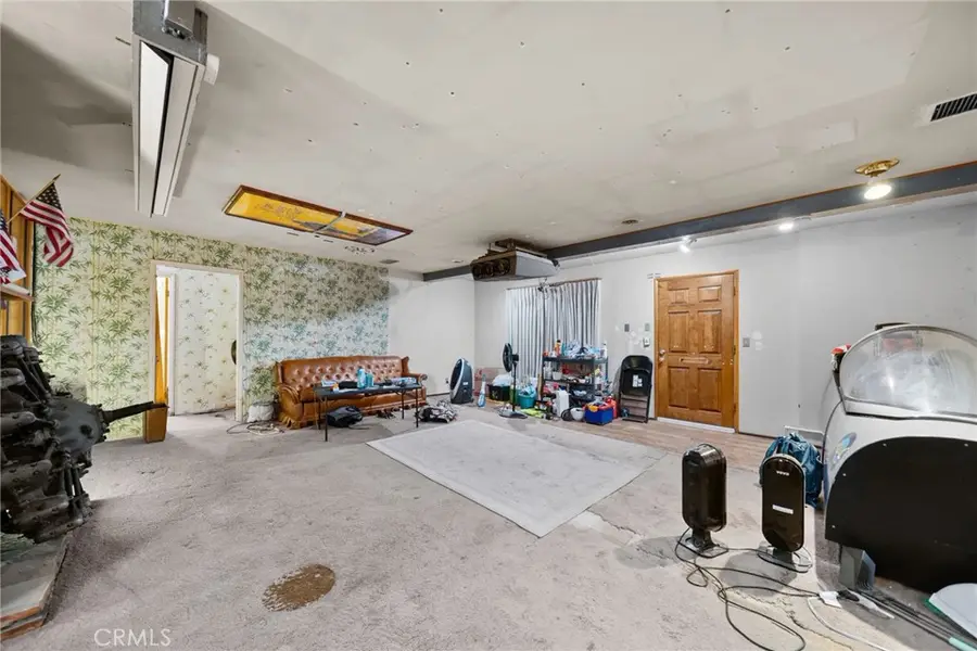44420 3rd Street E, Lancaster, CA 93535 - #2