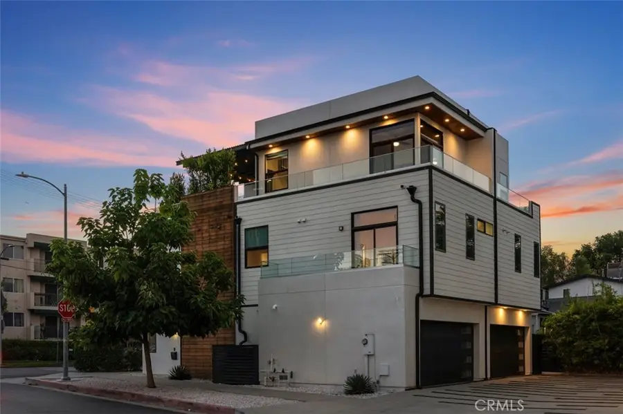 14659 Moorpark, Sherman Oaks, CA 91403 - #3