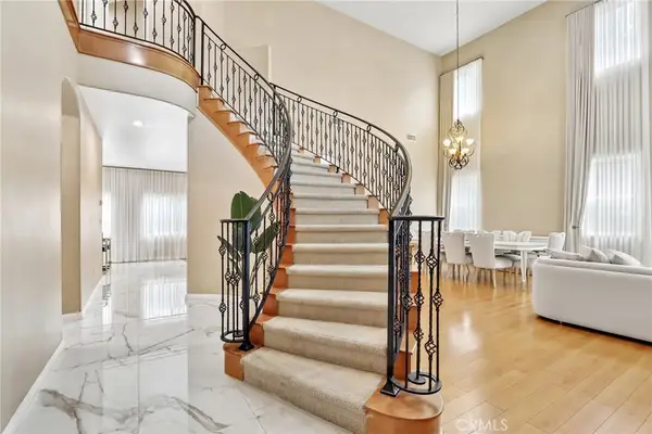6921 Kian Court, Van Nuys, CA 91406