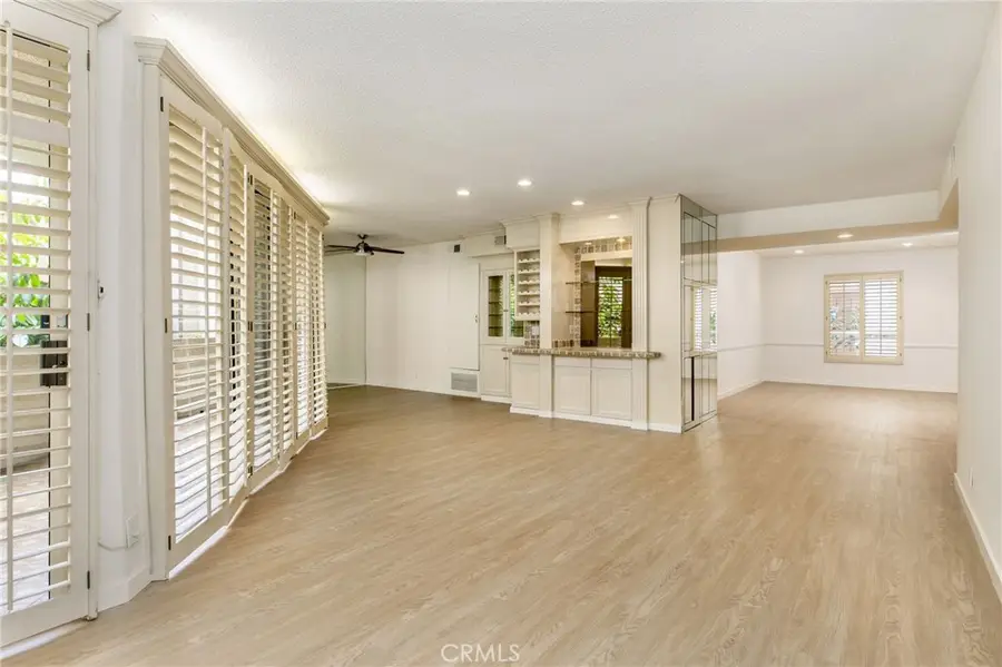5216 Yarmouth Avenue #105, Encino, CA 91316 - #2