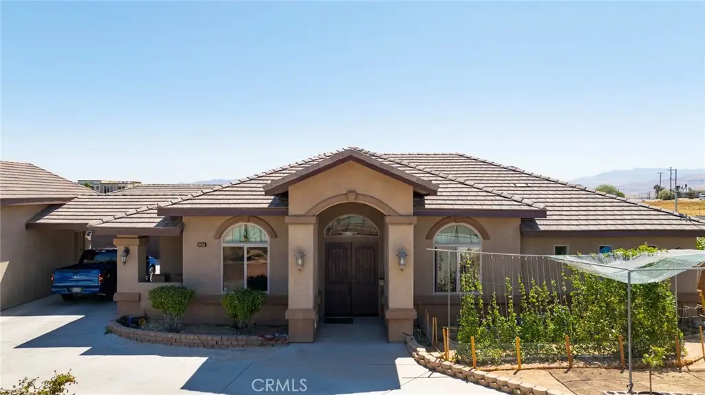 18269 Manzanita, Hesperia, CA 92345 - #1