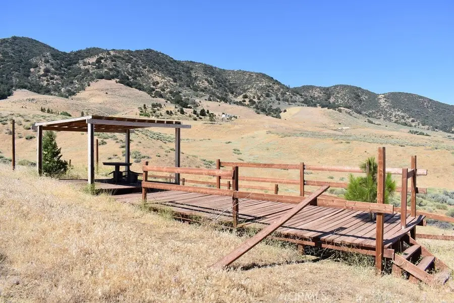 19201 Ottawa Drive, Tehachapi, CA 93561 - #2