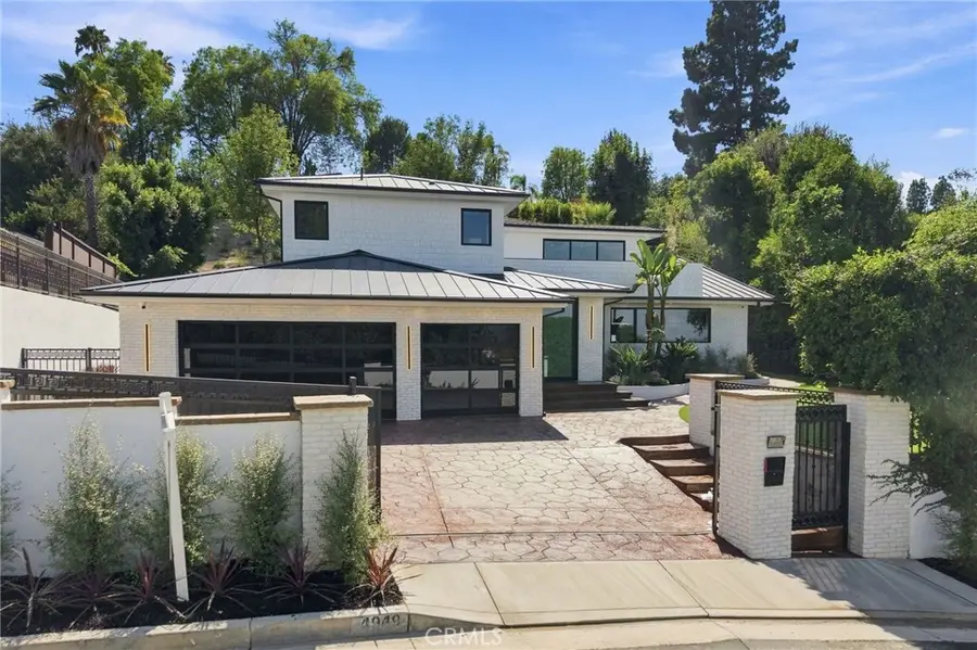 4949 Bilmoor Avenue, Tarzana, CA 91356 - #2