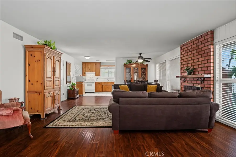 7921 Fallbrook, West Hills, CA 91304 - #2