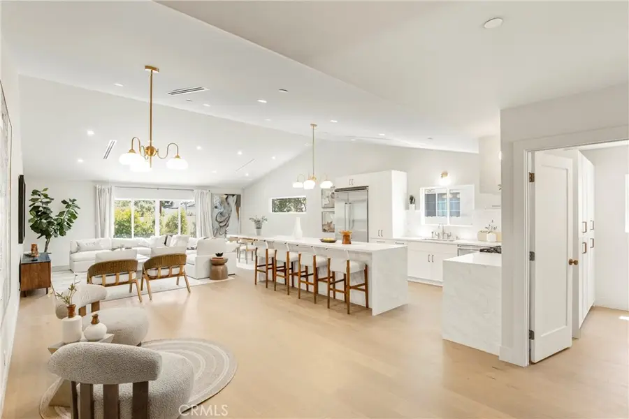 5944 Lasaine, Encino, CA 91316 - #2