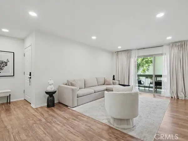 23677 Park Capri #20, Calabasas, CA 91302