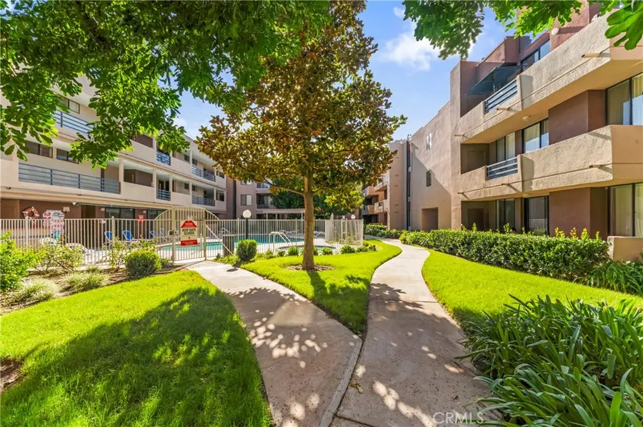 7826 Topanga Canyon Blvd #308, Canoga Park, CA 91304 - #3
