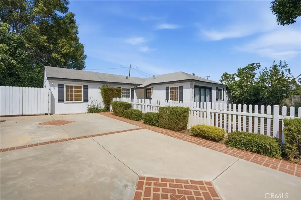 2113 Federal Avenue, Costa Mesa, CA 92627 - #1