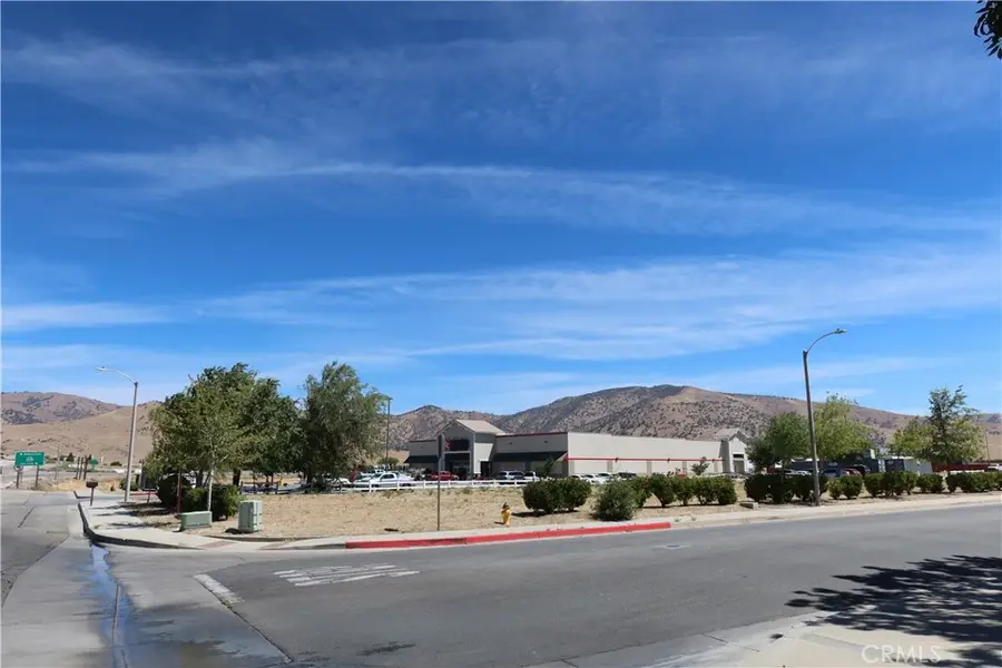 408 N Mill Street, Tehachapi, CA 93561 - #2