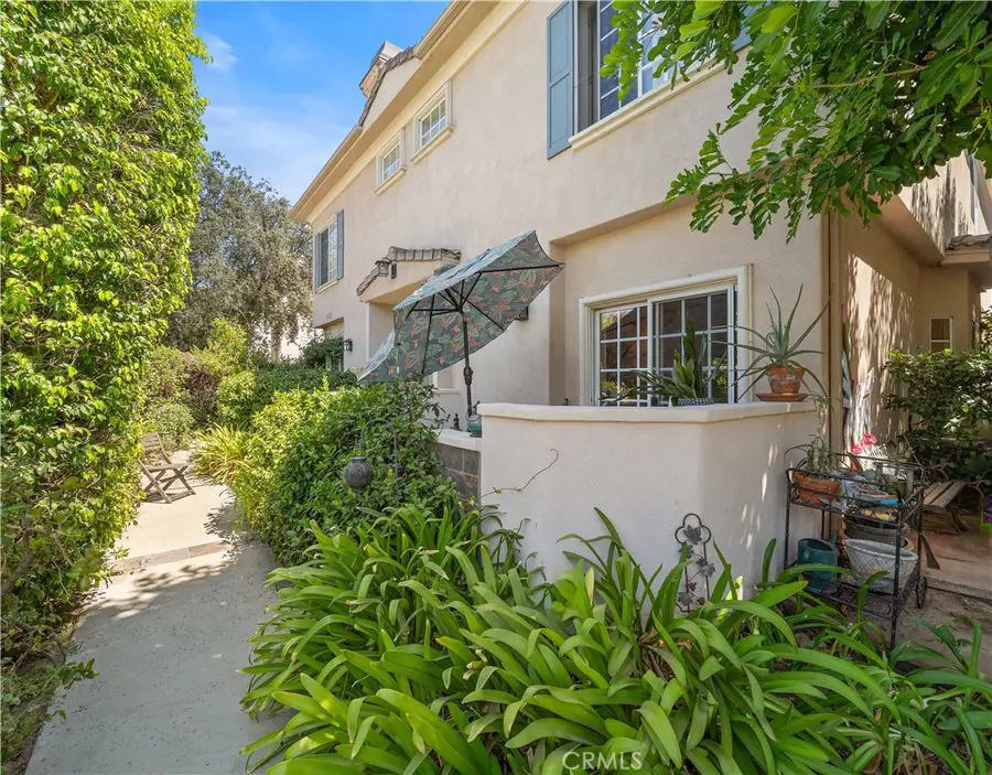 11808 Riverside Drive #3, Valley Village, CA 91607 - #2
