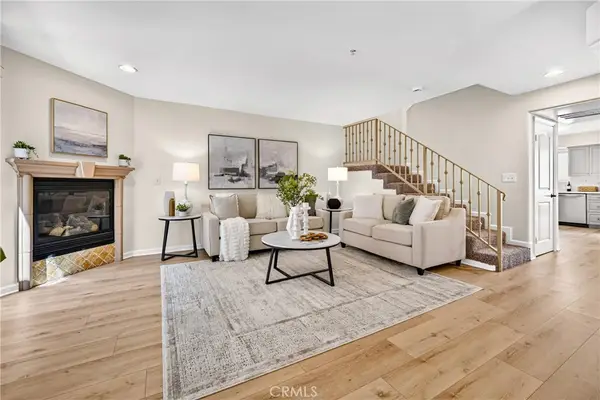 6446 Woodley Avenue #3, Lake Balboa, CA 91406