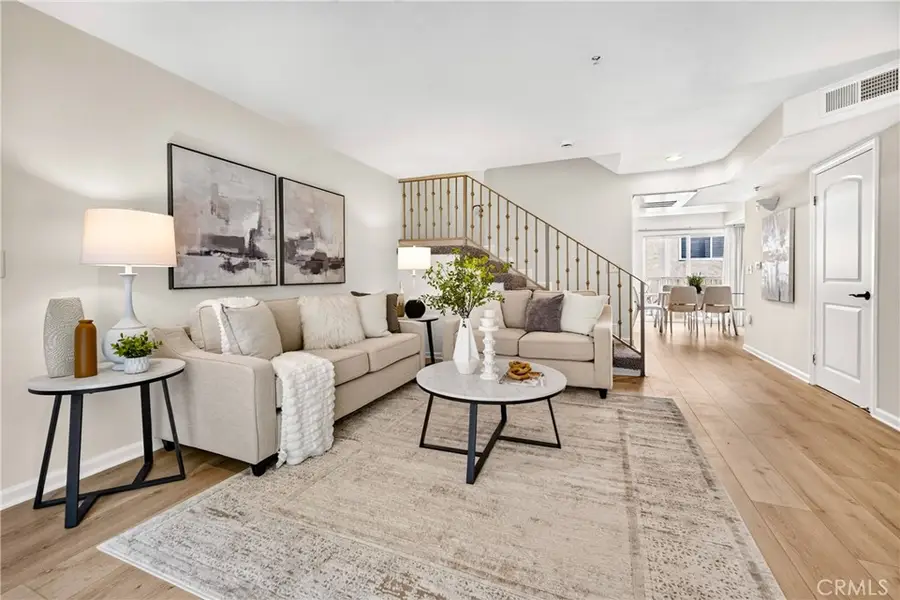 6446 Woodley Avenue #3, Lake Balboa, CA 91406 - #3