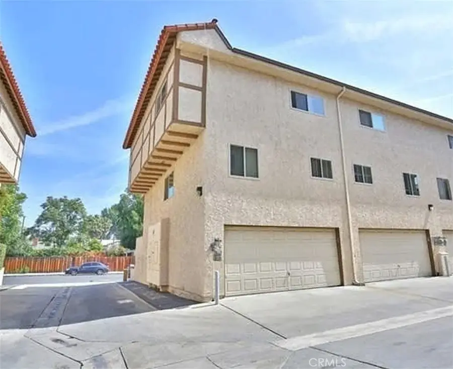19545 Sherman #30, Reseda, CA 91335 - #2