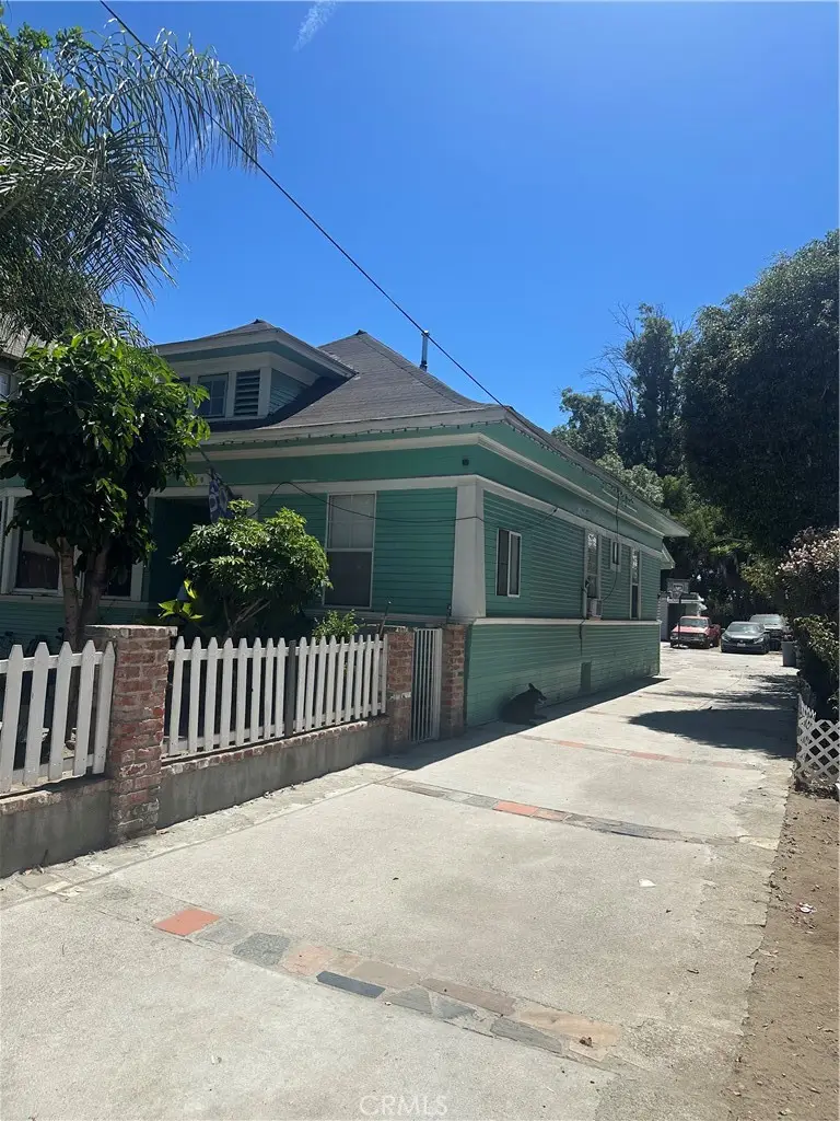 516 E 23rd, Los Angeles, CA 90011 - #1