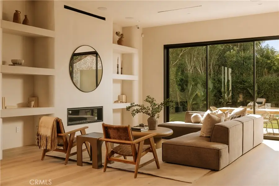 4523 Katherine Avenue, Sherman Oaks, CA 91423 - #2