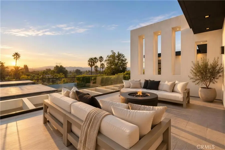 4940 Brewster Drive, Tarzana, CA 91356 - #2