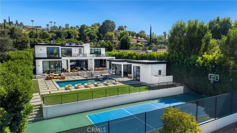 4940 Brewster Drive, Tarzana, CA 91356 - #3
