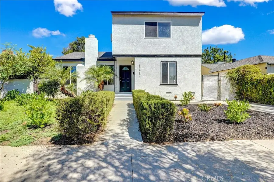 19549 Schoolcraft, Reseda, CA 91335 - #2