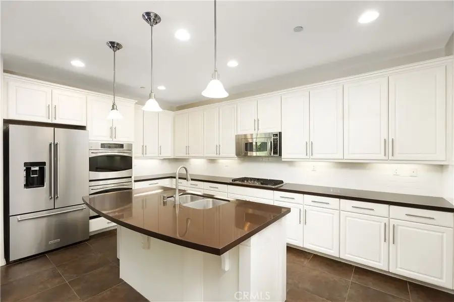 22545 Breakwater Way, Saugus, CA 91350 - #3