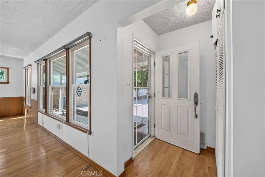 7238 Balcom Avenue, Reseda, CA 91335 - #2