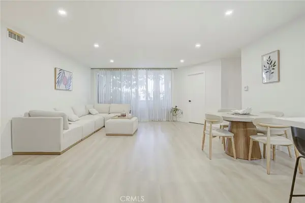 5411 Tyrone Avenue #203, Sherman Oaks, CA 91401