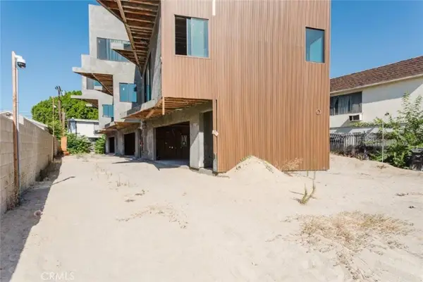 6651 Camellia Avenue, Los Angeles, CA 91606