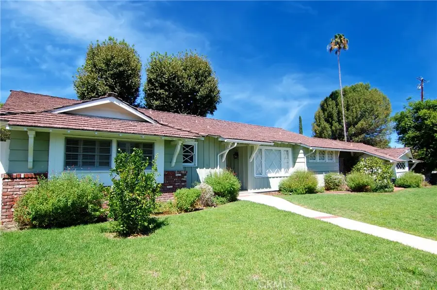 6257 Melba Avenue, Woodland Hills, CA 91367 - #3