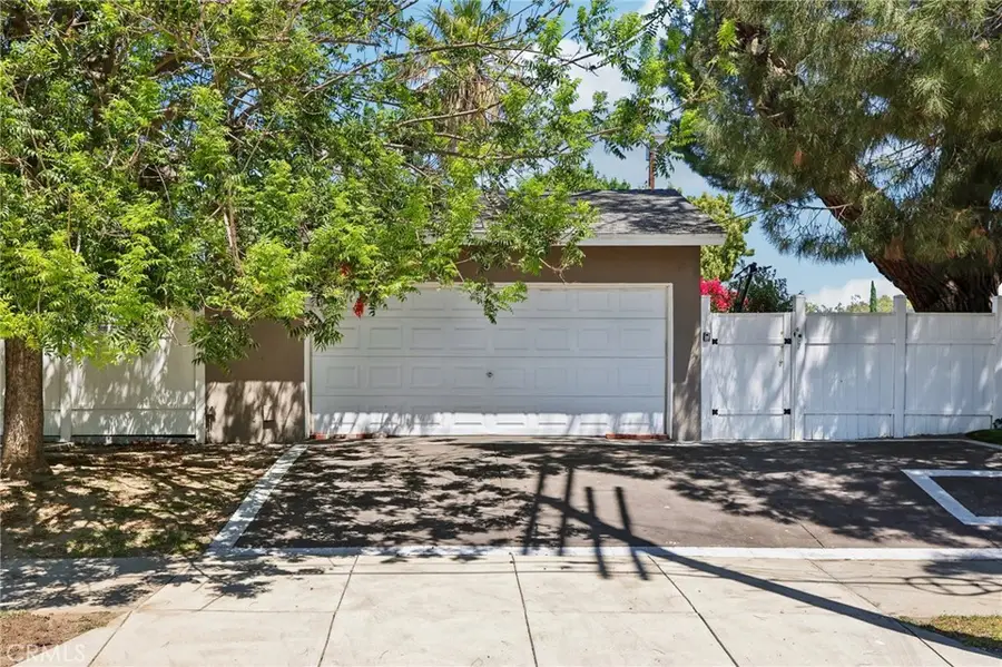 6616 Yolanda Avenue, Reseda, CA 91335 - #3
