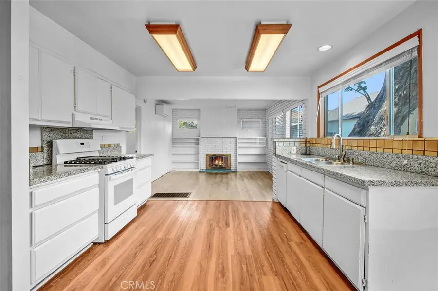 237 N Catalina Street, Burbank, CA 91505 - #2
