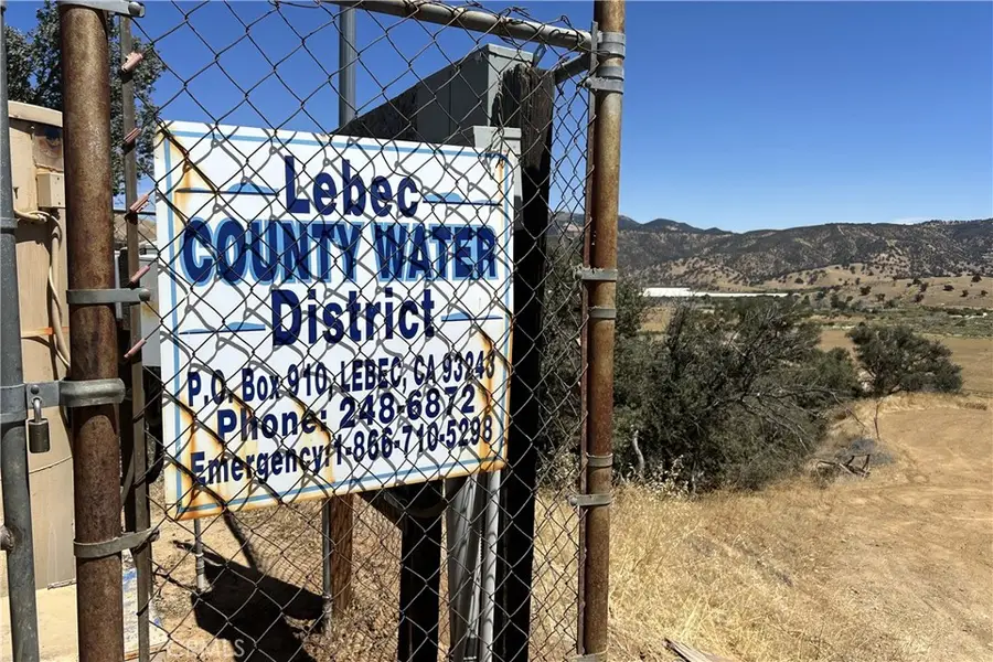 1588 Ridge Route Drive, Lebec, CA 93243 - #3