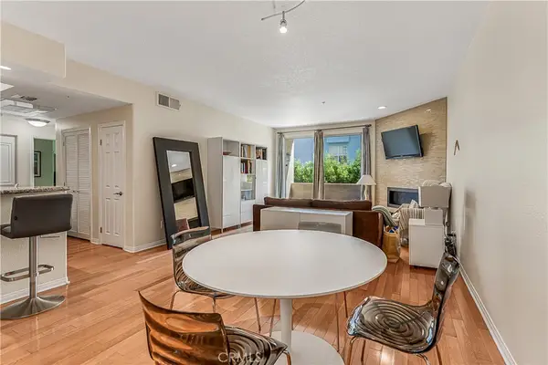 16940 Chatsworth Street #211, Granada Hills, CA 91344