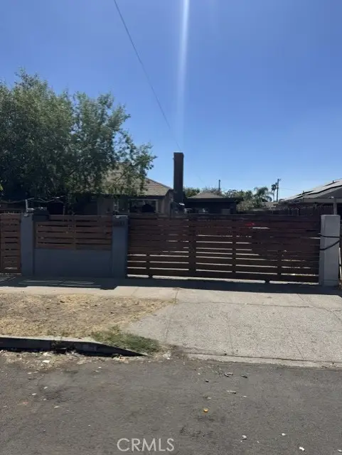 11081 De Garmo, Pacoima, CA 91331