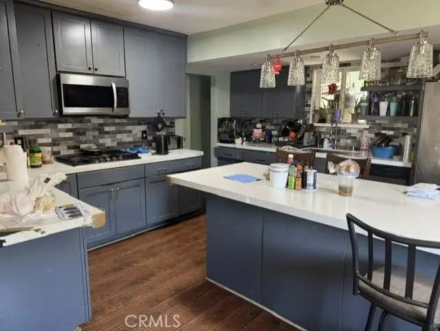 11081 De Garmo, Pacoima, CA 91331 - #2