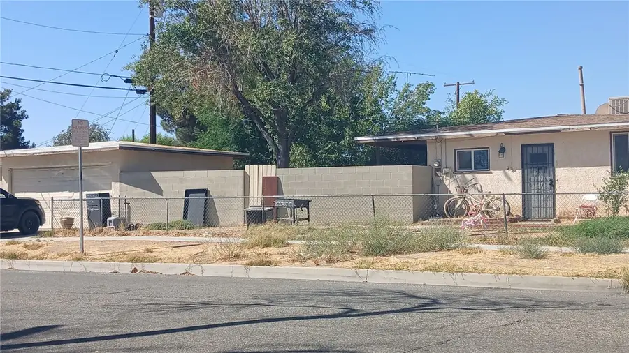 45311 Gadsden Avenue, Lancaster, CA 93534 - #2