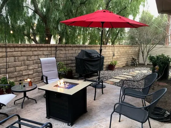 27976 Trillium Lane, Valencia, CA 91354