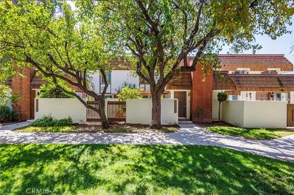 10415 Larwin, Chatsworth, CA 91311